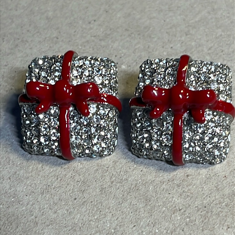 ANN HAND RED BOW WITH CRYSTALS EARRINGS